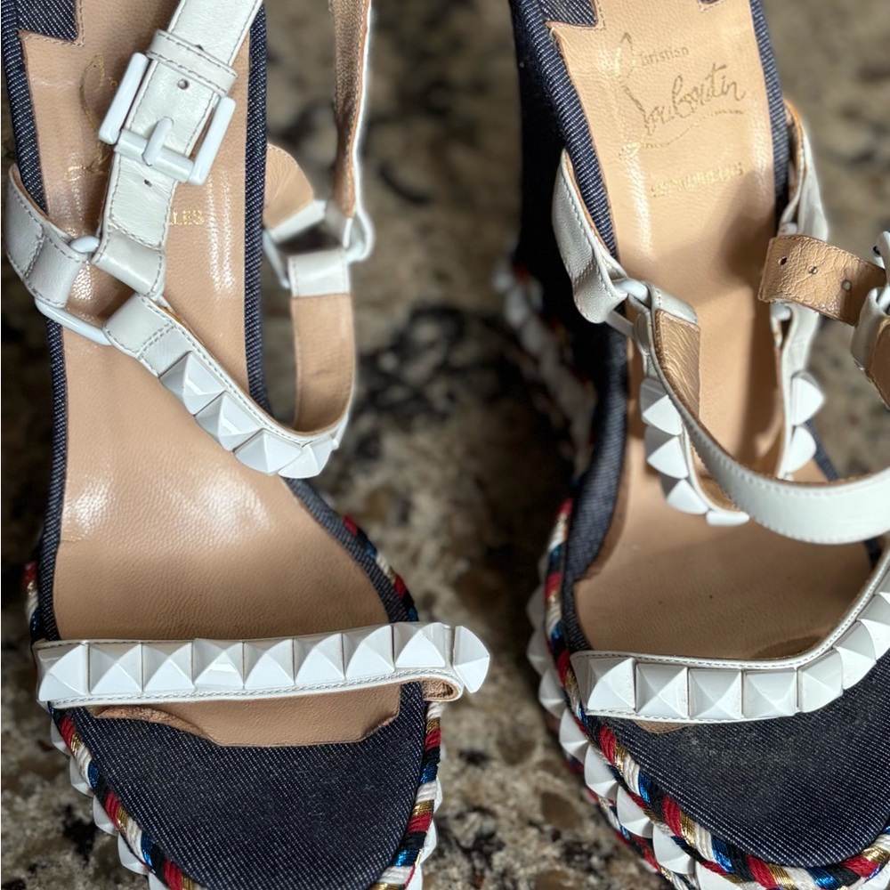 Stylish White and Multicolor Wedge Sandals - Picture 2 of 6